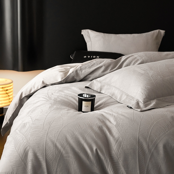 91家纺网 家纺一手货源 找家纺 薏思家纺 2026年新款全棉色织水洗提花 旷野幽兰-灰