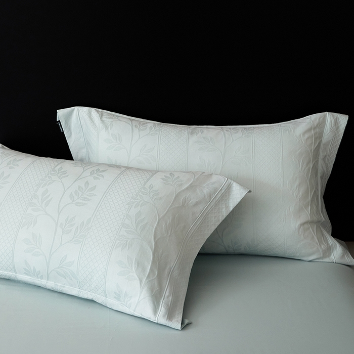 91家纺网 家纺一手货源 找家纺 薏思家纺 2026年新款全棉色织水洗提花 海棠-蔚蓝