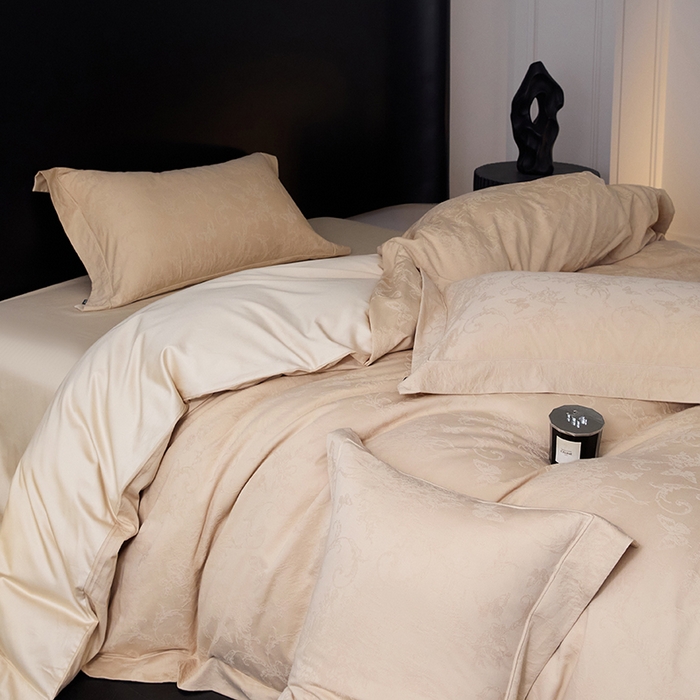 91家纺网 家纺一手货源 找家纺 薏思家纺 2026年新款全棉色织水洗提花 花漾梦境-驼