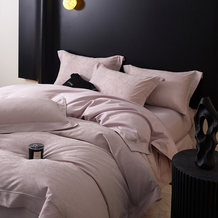 91家纺网 家纺一手货源 找家纺 薏思家纺 2026年新款全棉色织水洗提花 花漾梦境-紫