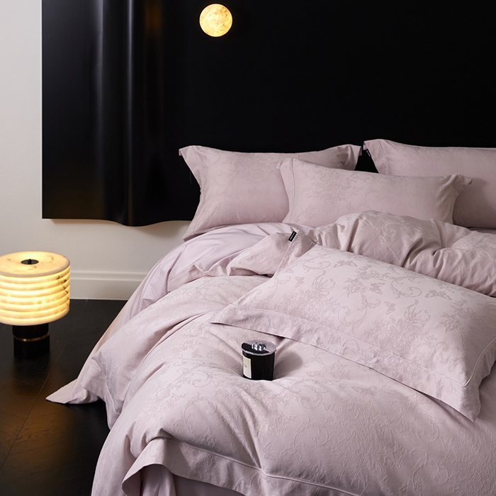 91家纺网 家纺一手货源 找家纺 薏思家纺 2026年新款全棉色织水洗提花 花漾梦境-紫