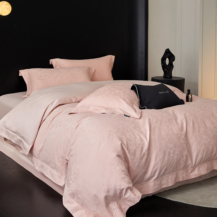 91家纺网 家纺一手货源 找家纺 薏思家纺 2026年新款全棉色织水洗提花 杏芙微醺-粉