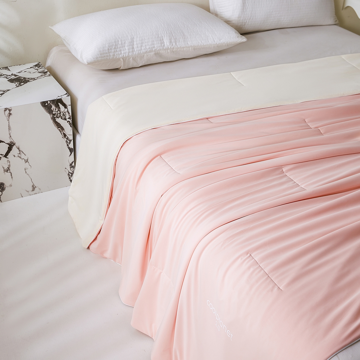 91家纺网 家纺一手货源 找家纺 犇牛仓储供应链 2026新款锦氨凉感夏被被子被芯 橘粉