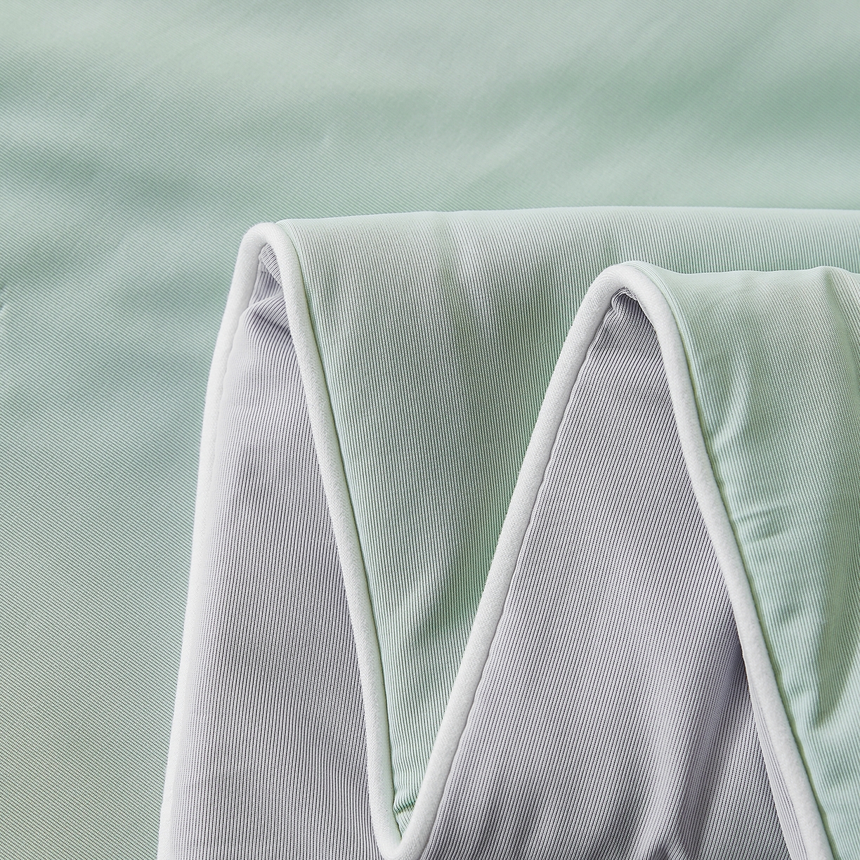 91家纺网 家纺一手货源 找家纺 犇牛仓储供应链 2026新款锦氨凉感夏被被子被芯 水绿