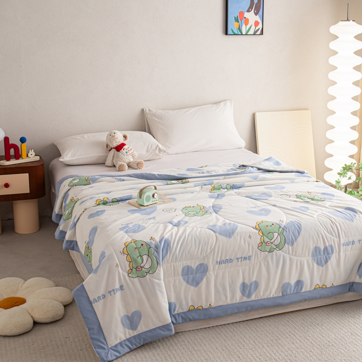 91家纺网 家纺一手货源 找家纺 亿莱鑫 2026新款手包边凉感抗菌夏凉被空调被 爱心恐龙