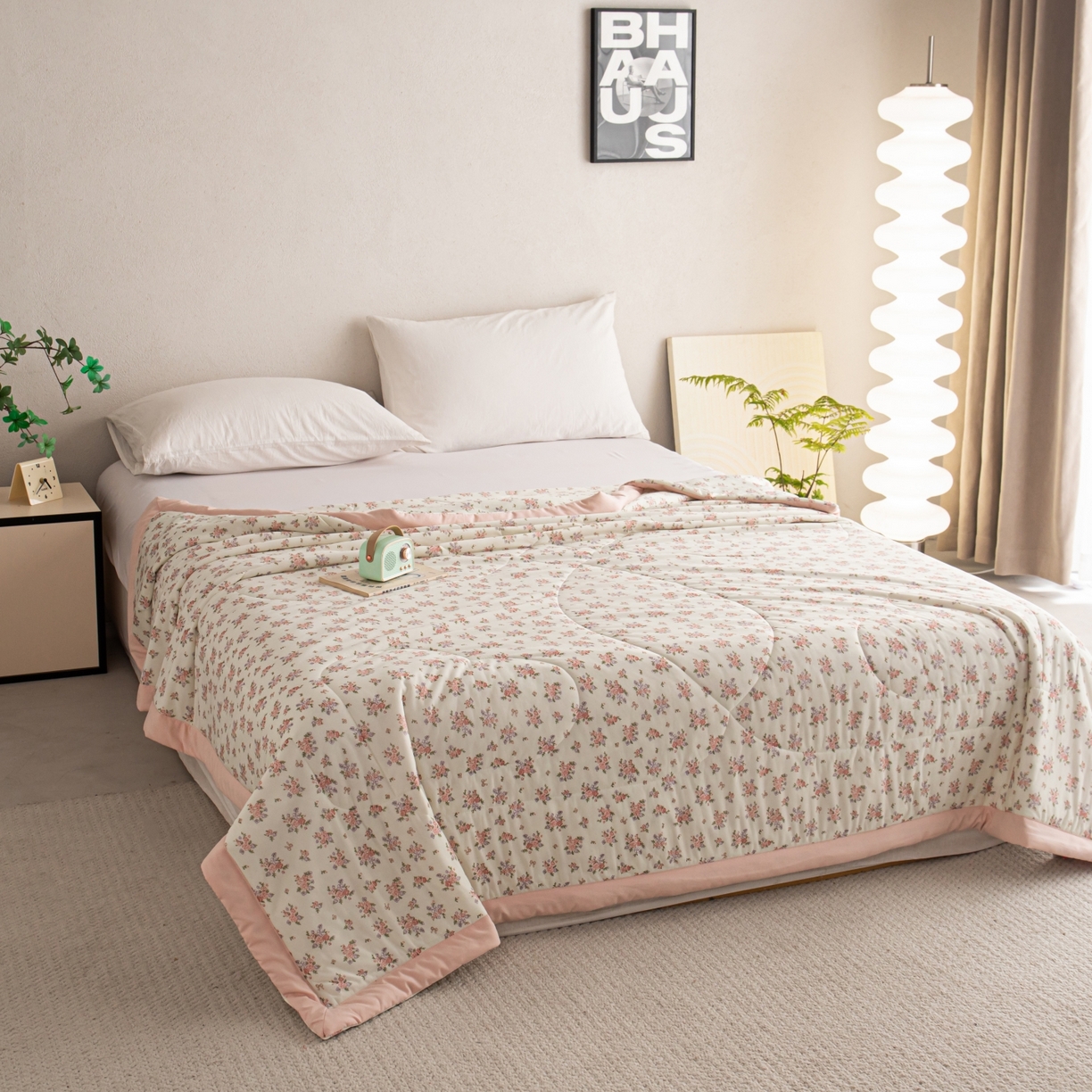 91家纺网 家纺一手货源 找家纺 亿莱鑫 2026新款手包边凉感抗菌夏凉被空调被 畅游花海