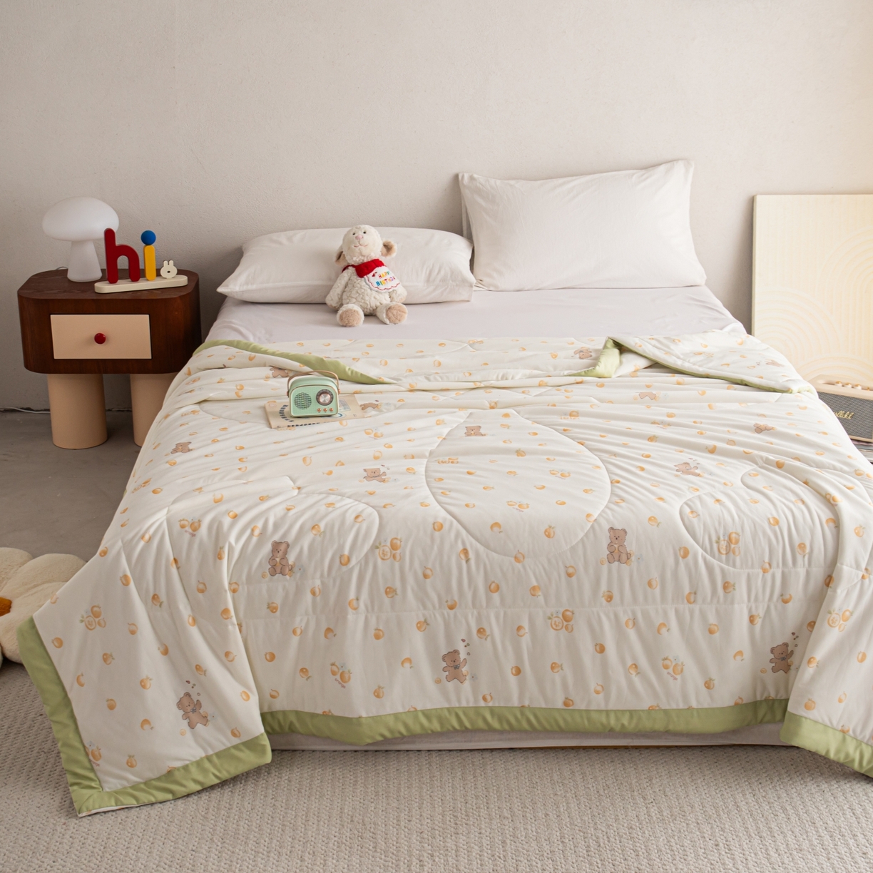 91家纺网 家纺一手货源 找家纺 亿莱鑫 2026新款手包边凉感抗菌夏凉被空调被 橙子小熊