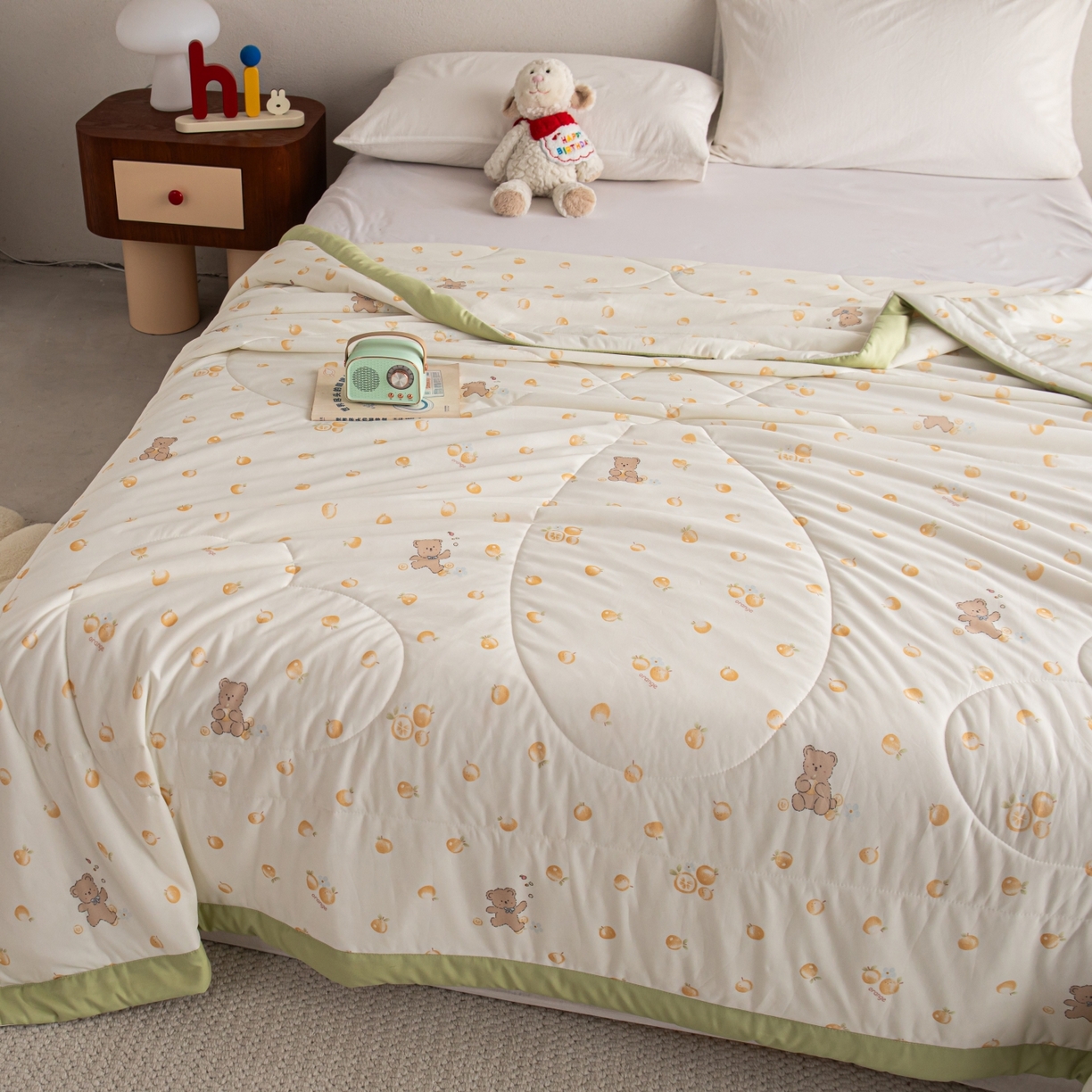 91家纺网 家纺一手货源 找家纺 亿莱鑫 2026新款手包边凉感抗菌夏凉被空调被 橙子小熊