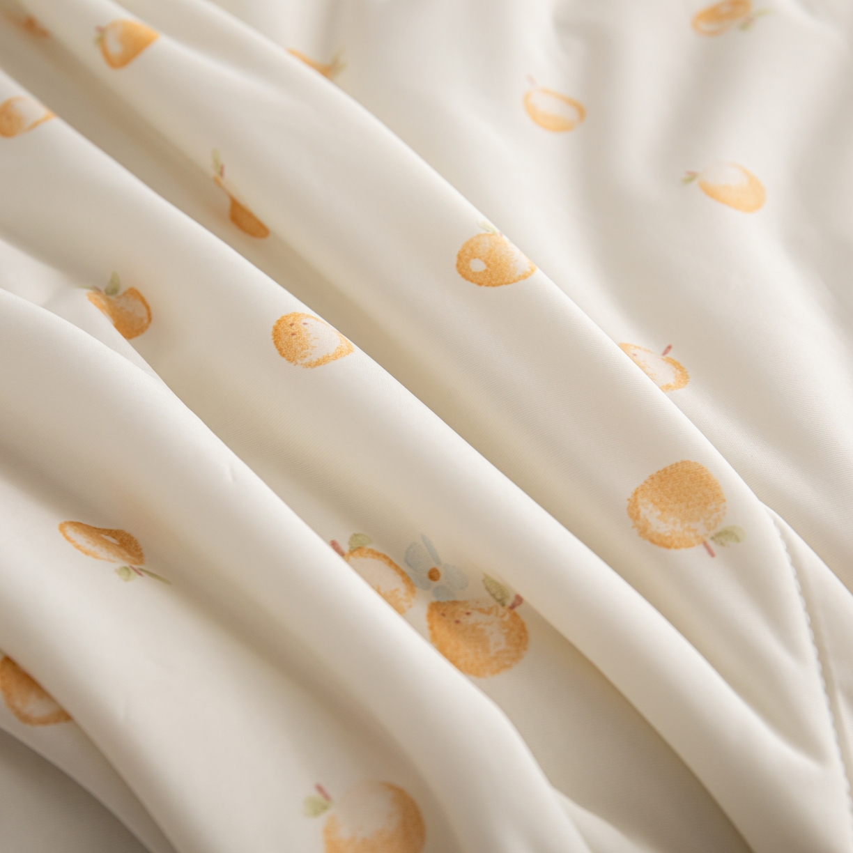 91家纺网 家纺一手货源 找家纺 亿莱鑫 2026新款手包边凉感抗菌夏凉被空调被 橙子小熊