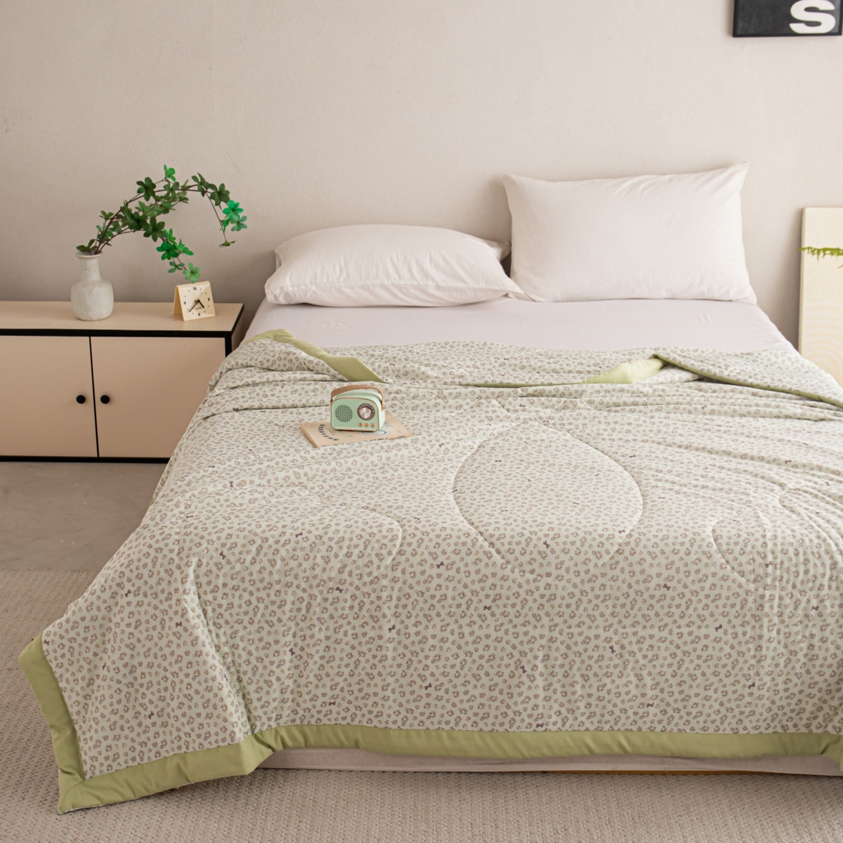 91家纺网 家纺一手货源 找家纺 亿莱鑫 2026新款手包边凉感抗菌夏凉被空调被 繁花