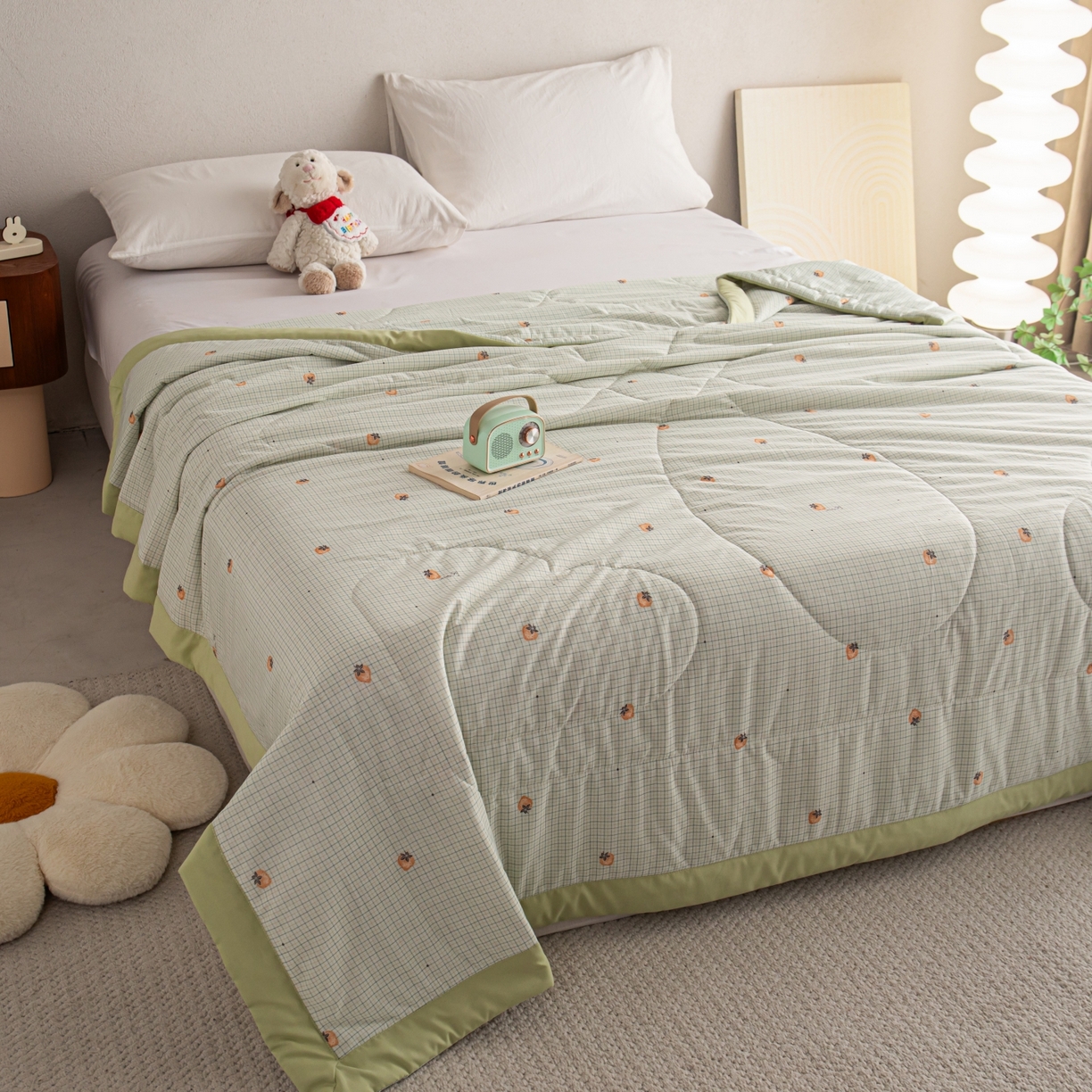 91家纺网 家纺一手货源 找家纺 亿莱鑫 2026新款手包边凉感抗菌夏凉被空调被 格子草莓-绿