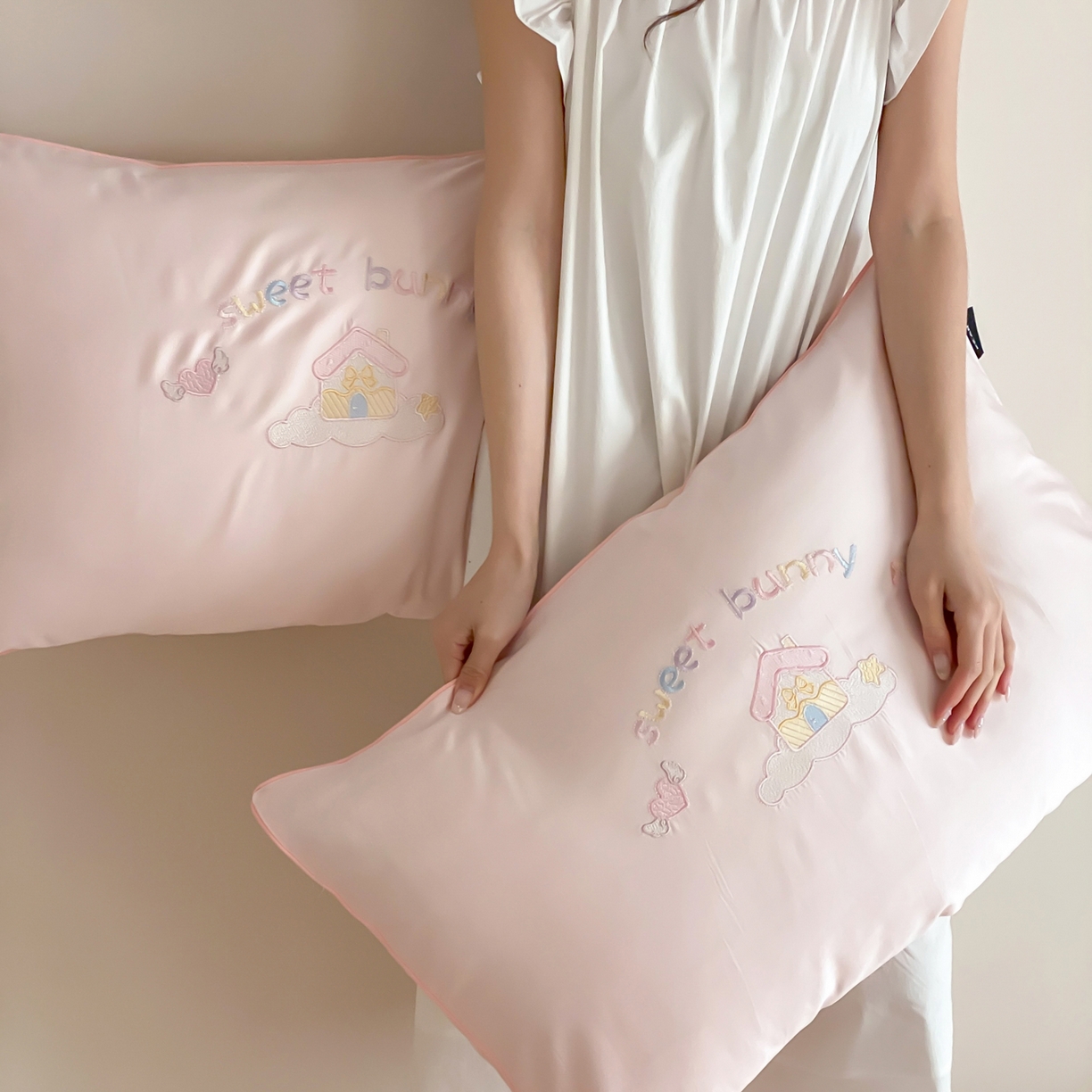 91家纺网 家纺一手货源 找家纺 （总）佳汐蓝家纺 2026秋冬60支长绒棉纯棉软萌贴布绣—元气阿喵