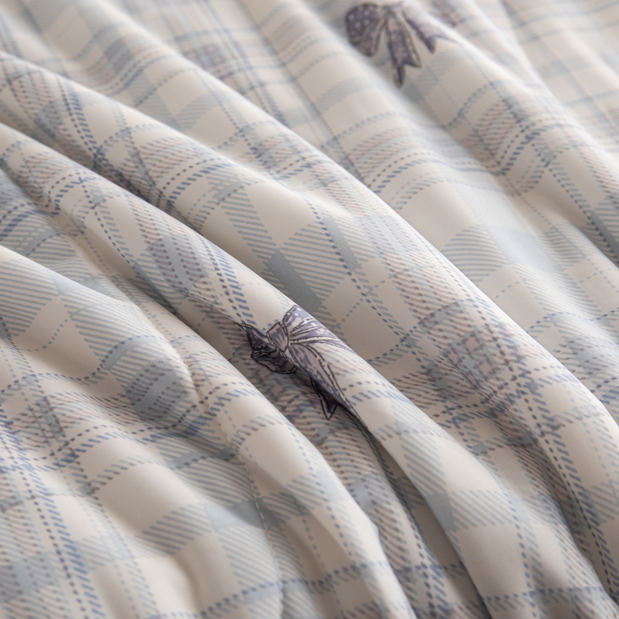 91家纺网 家纺一手货源 找家纺 亿莱鑫 2026新款手包边凉感抗菌夏凉被空调被 格子蝴蝶结