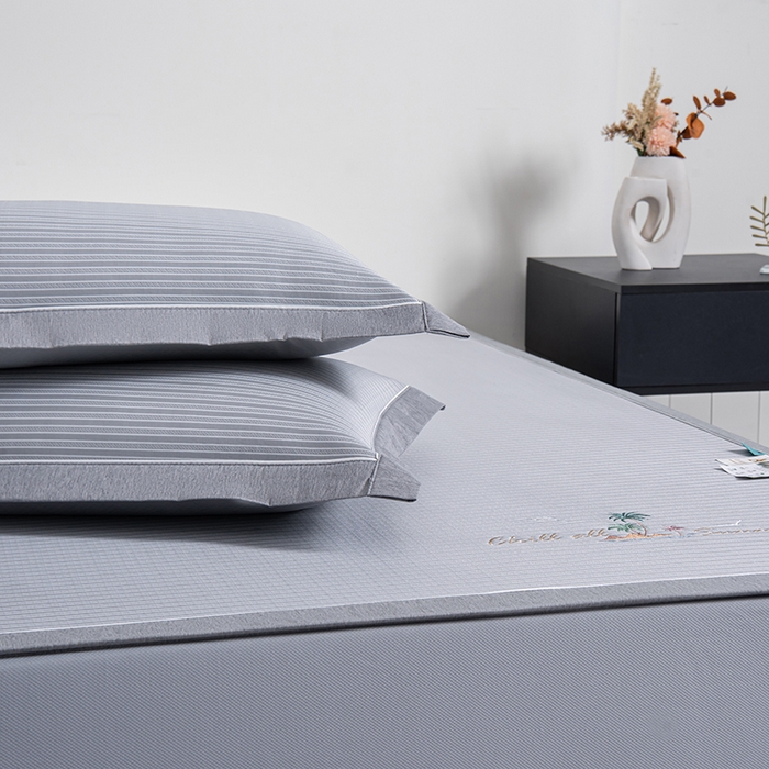 91家纺网 家纺一手货源 找家纺 小牛席业 2026新款海岛夏日凉感冰丝席系列（床笠款） 海岛夏日-灰色