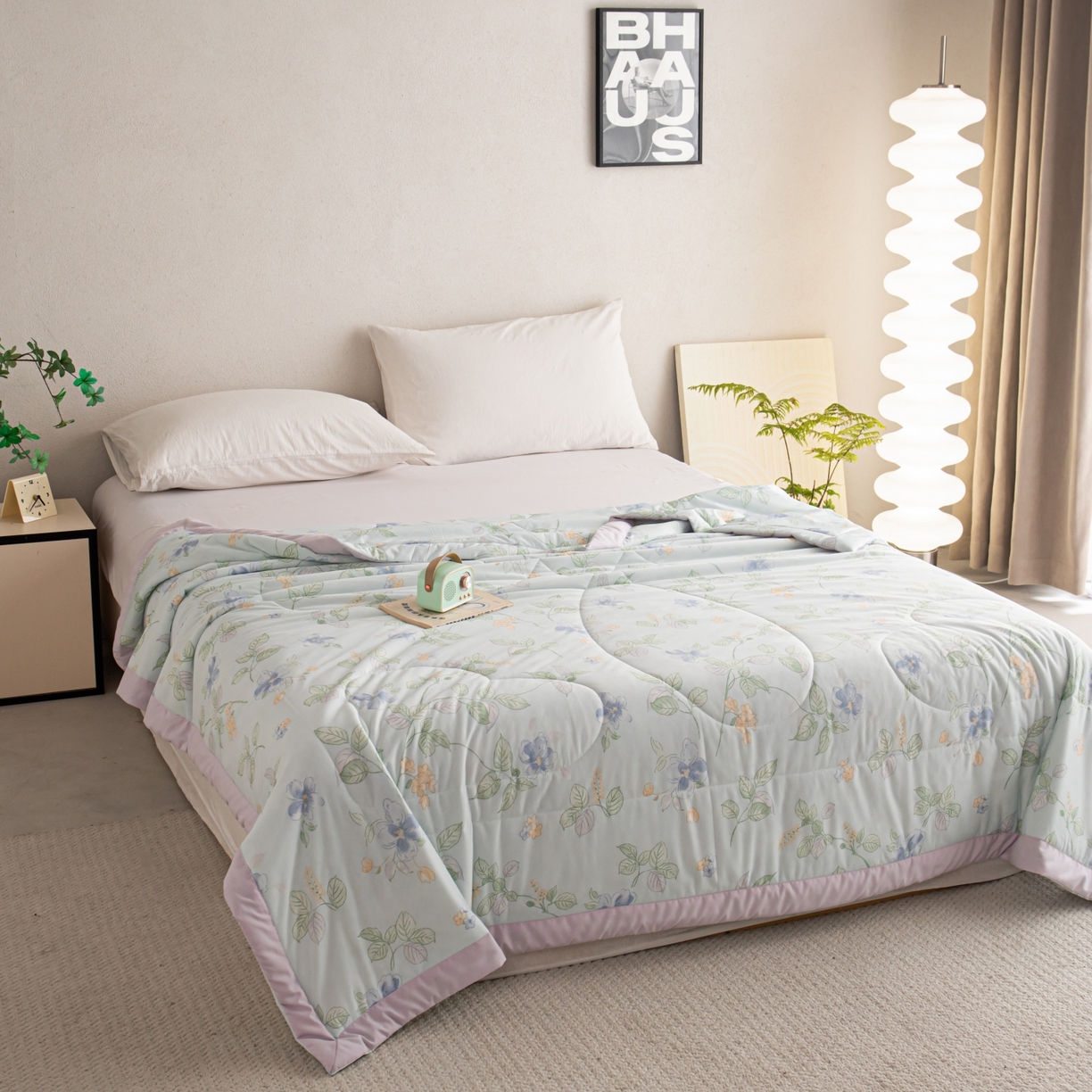 91家纺网 家纺一手货源 找家纺 亿莱鑫 2026新款手包边凉感抗菌夏凉被空调被 花漫雨露