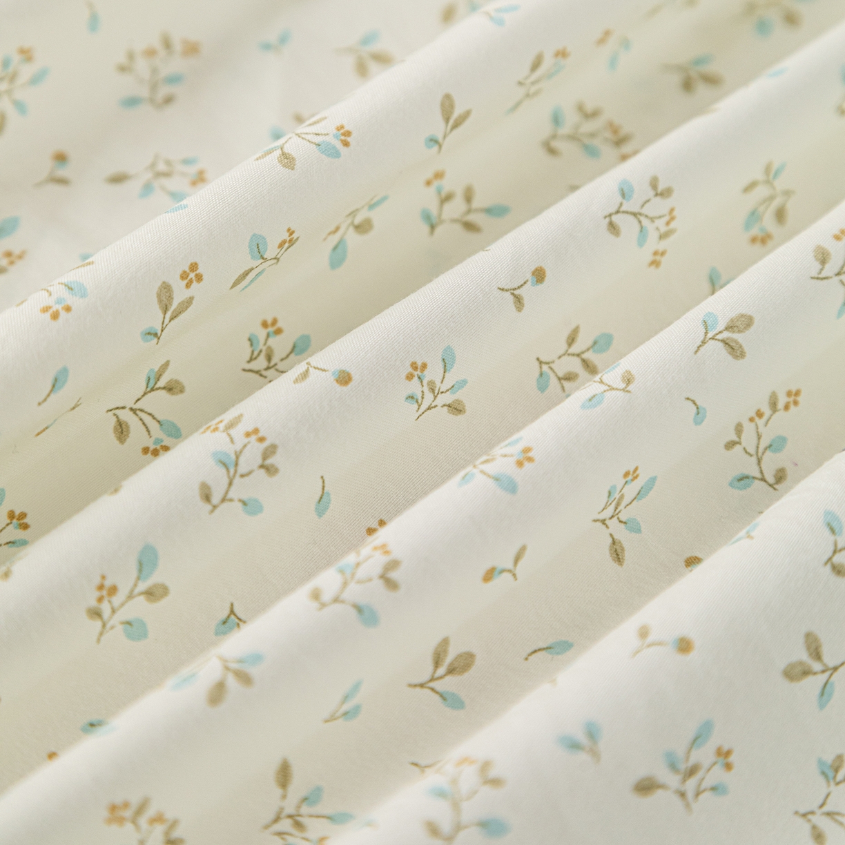 91家纺网 家纺一手货源 找家纺 梦纤绒 2026新款卡通印花床笠单品床笠床笠单件 喵趣蝴蝶