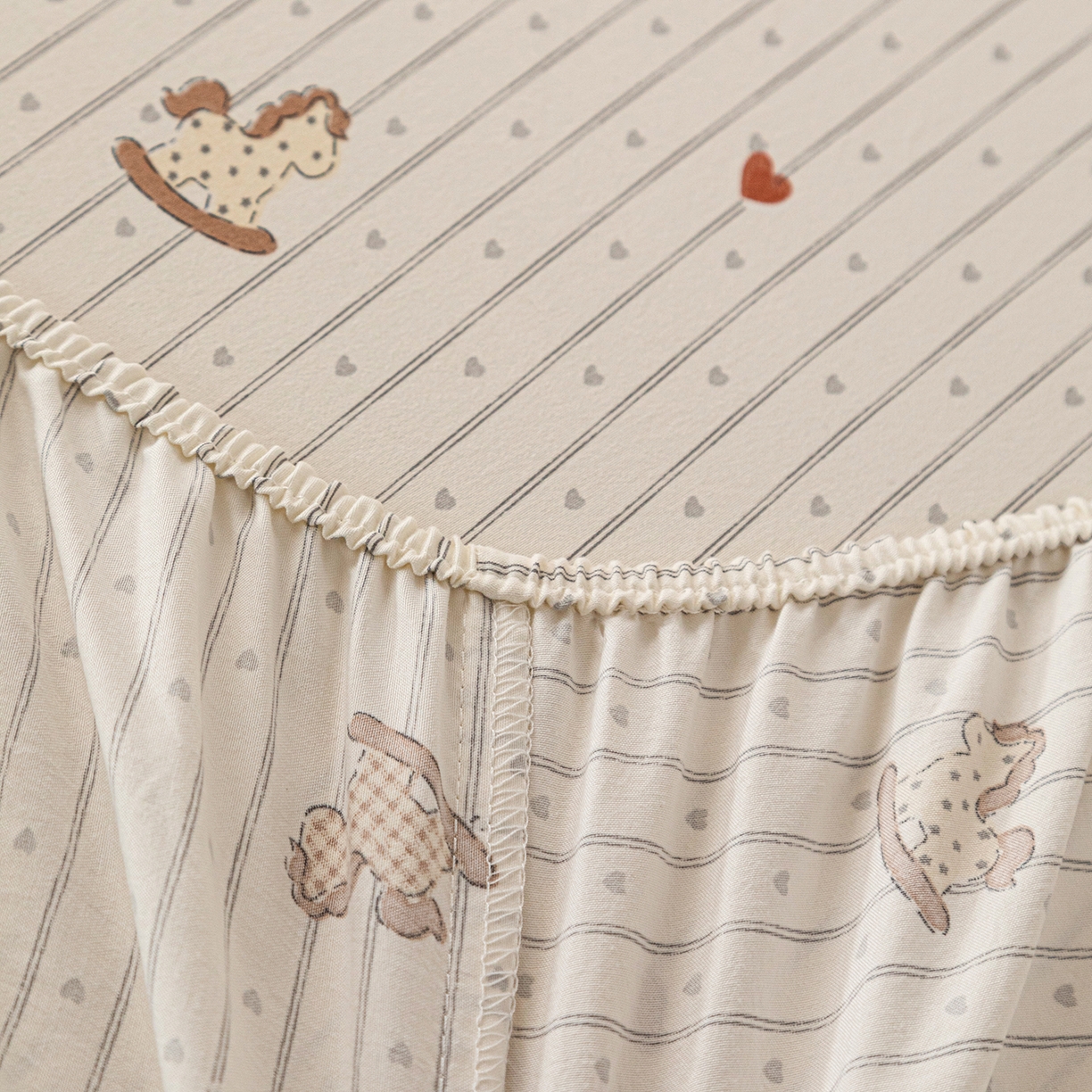 91家纺网 家纺一手货源 找家纺 梦纤绒 2026新款卡通印花床笠单品床笠床笠单件 小木马