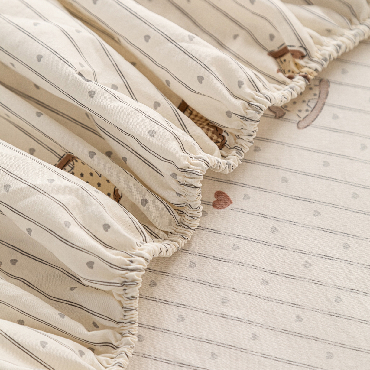 91家纺网 家纺一手货源 找家纺 梦纤绒 2026新款卡通印花床笠单品床笠床笠单件 小木马