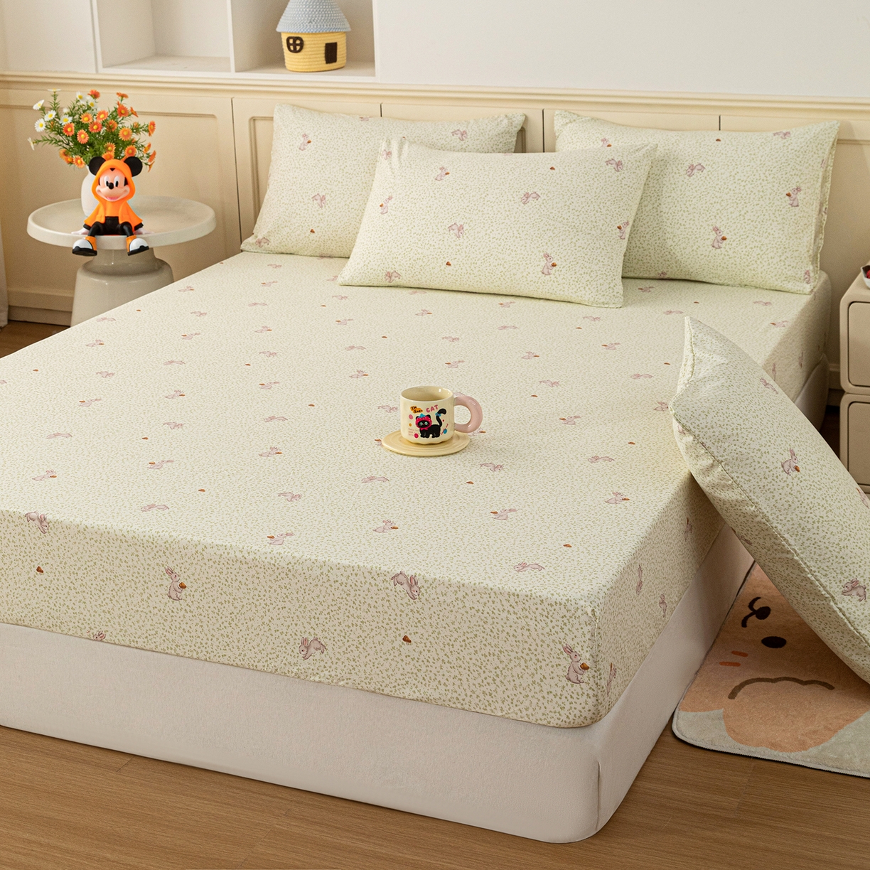 91家纺网 家纺一手货源 找家纺 梦纤绒 2026新款卡通印花床笠单品床笠床笠单件 萌兔小窝