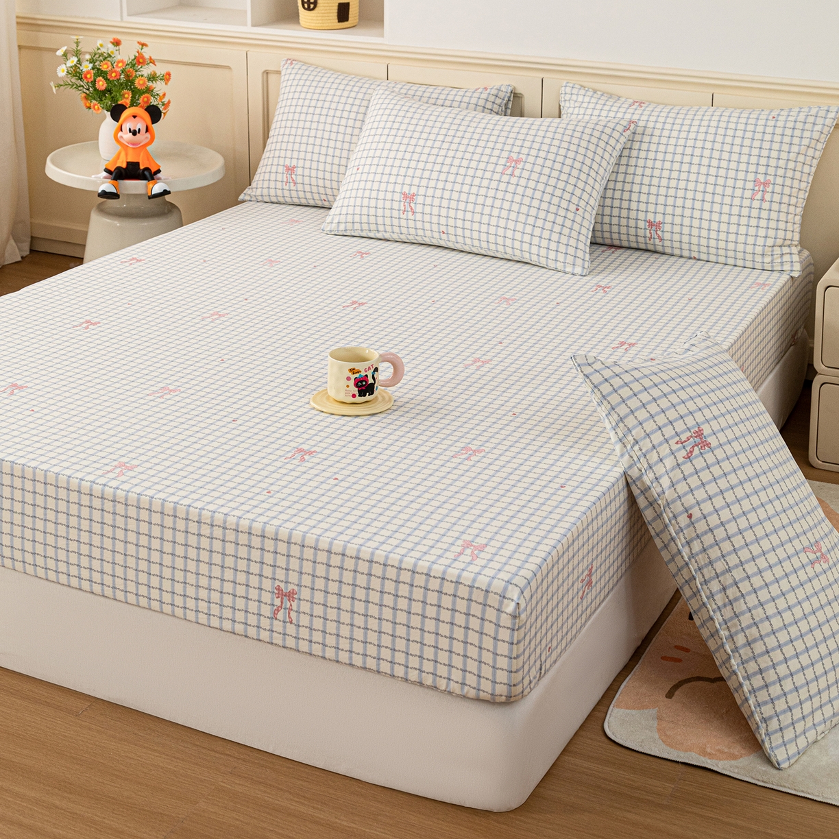 91家纺网 家纺一手货源 找家纺 梦纤绒 2026新款卡通印花床笠单品床笠床笠单件 雾兰格纹