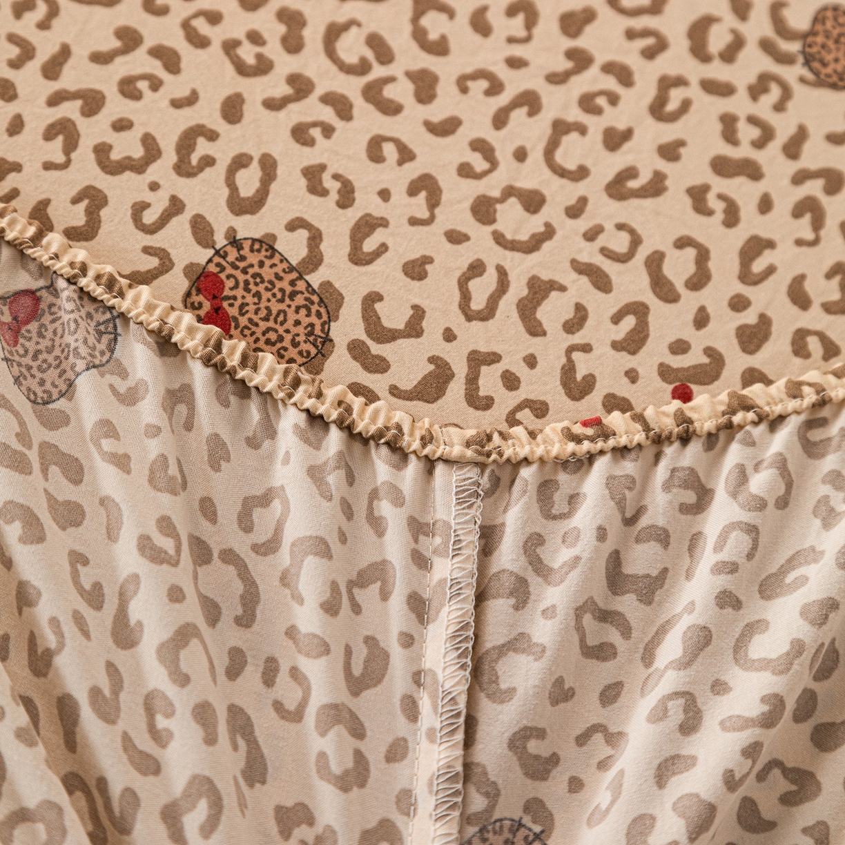 91家纺网 家纺一手货源 找家纺 梦纤绒 2026新款卡通印花床笠单品床笠床笠单件 豹纹喵影