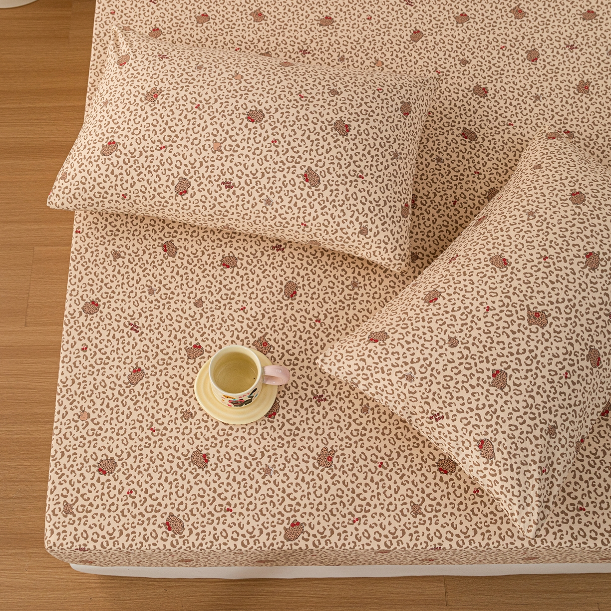 91家纺网 家纺一手货源 找家纺 梦纤绒 2026新款卡通印花床笠单品床笠床笠单件 豹纹喵影