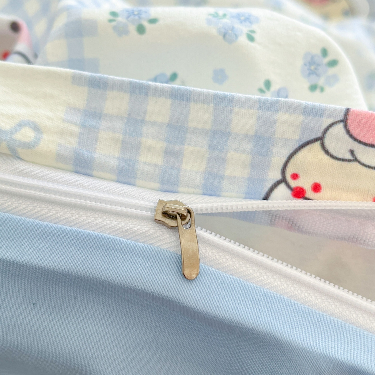 91家纺网 家纺一手货源 找家纺 川悦生活 2026新款云感双层纱木棉四件套 小猫庄园