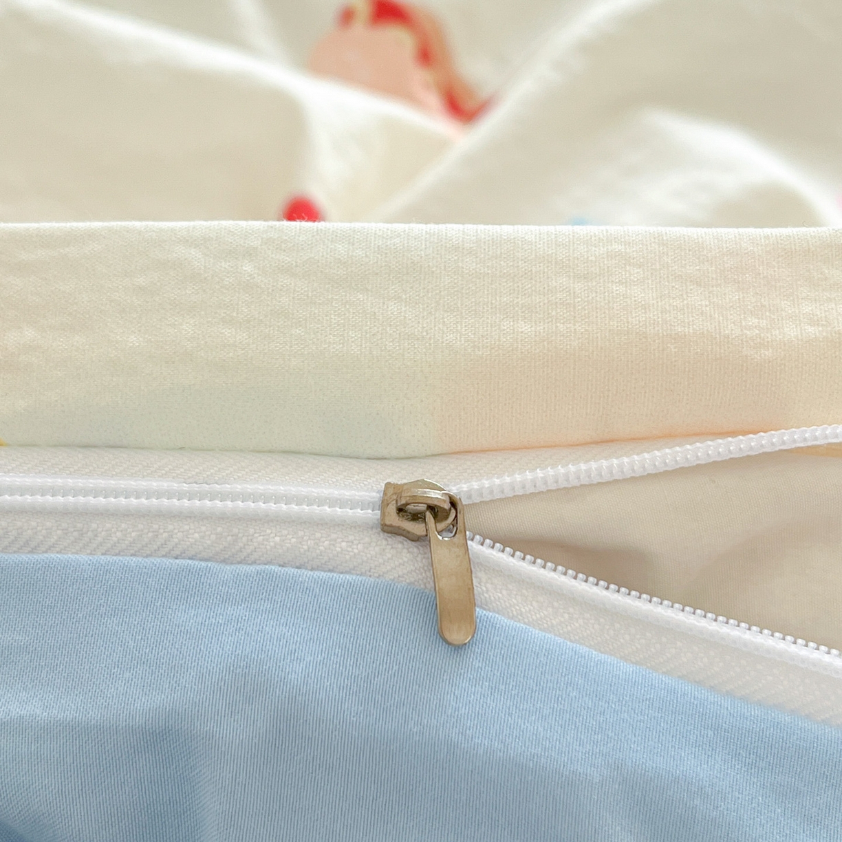 91家纺网 家纺一手货源 找家纺 川悦生活 2026新款云感双层纱木棉四件套 腊肠庄园