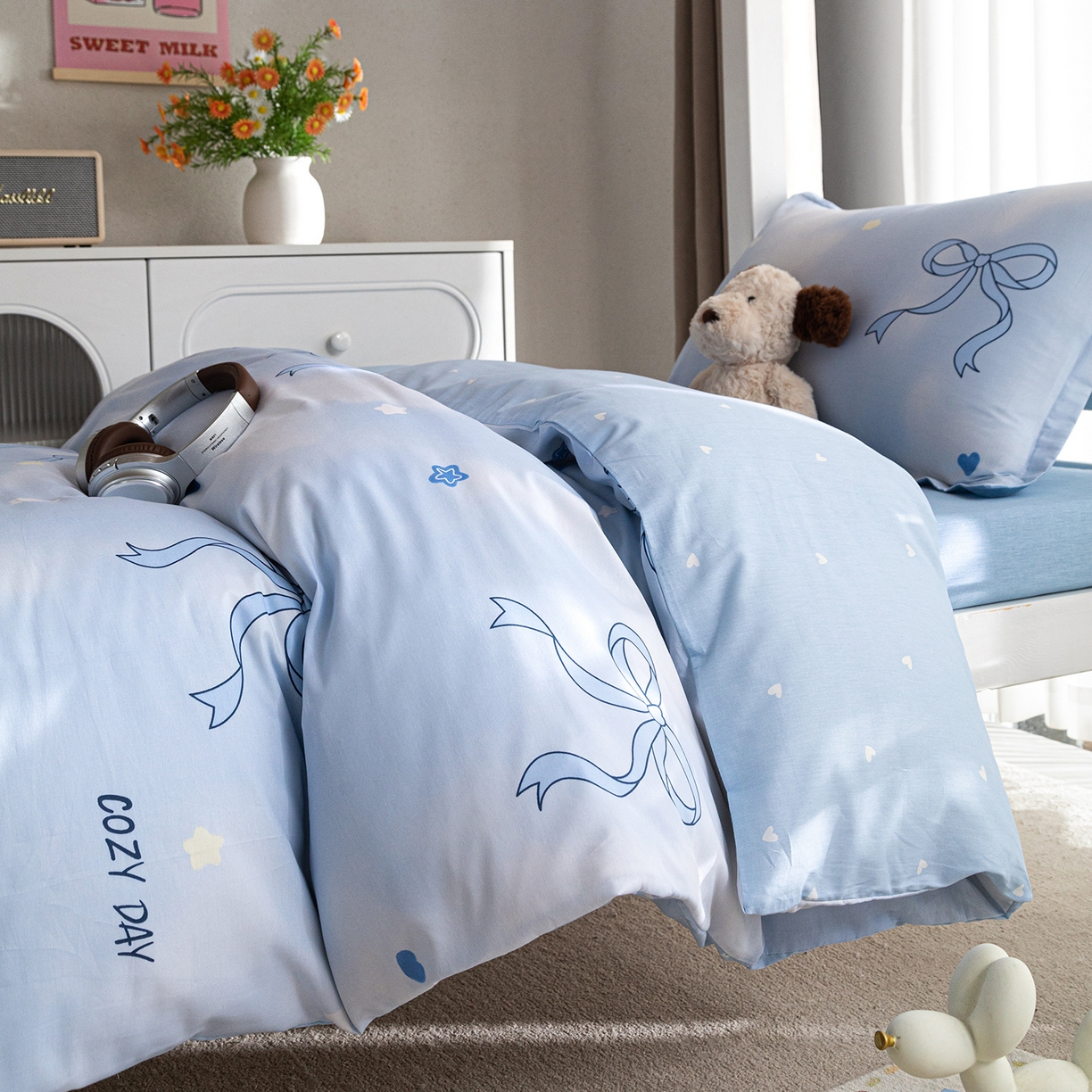 91家纺网 家纺一手货源 找家纺 梦纤绒 2026春夏新款全棉纯棉印花学生宿舍三件套 云朵蓝结