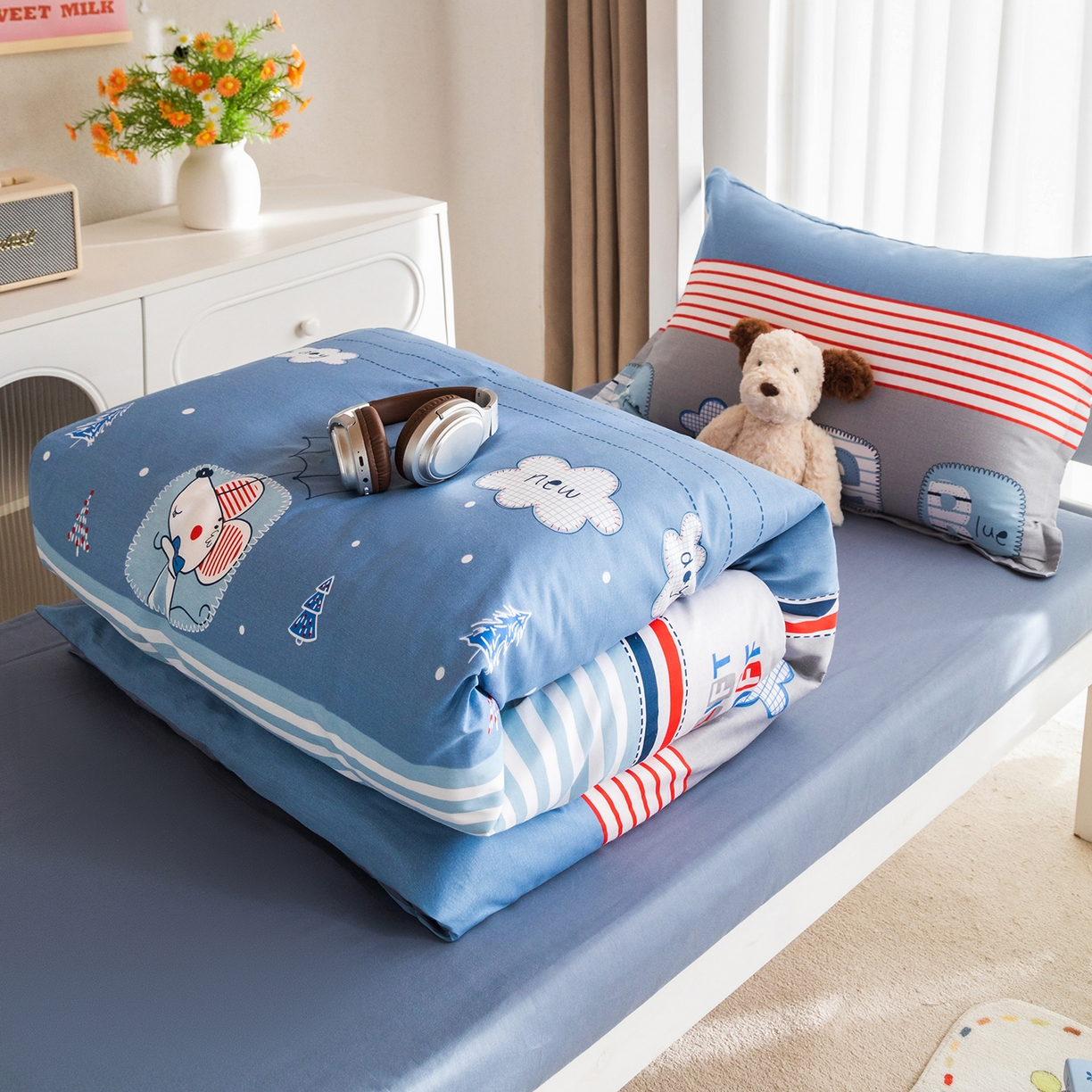 91家纺网 家纺一手货源 找家纺 梦纤绒 2026春夏新款全棉纯棉印花学生宿舍三件套 棉织格语