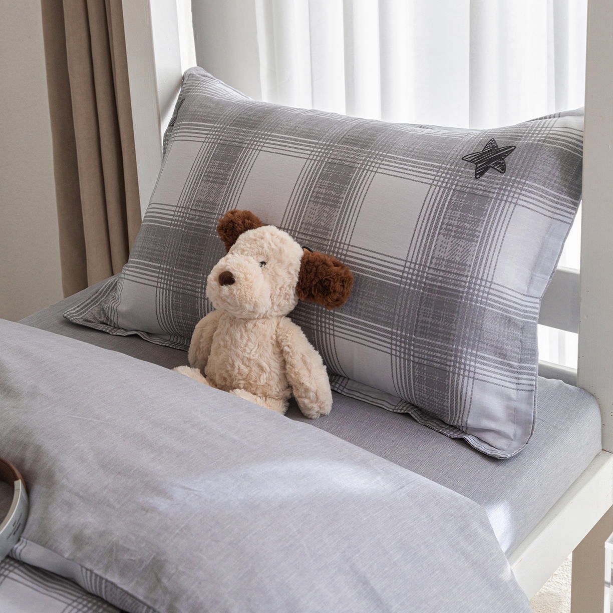 91家纺网 家纺一手货源 找家纺 梦纤绒 2026春夏新款全棉纯棉印花学生宿舍三件套 星空格