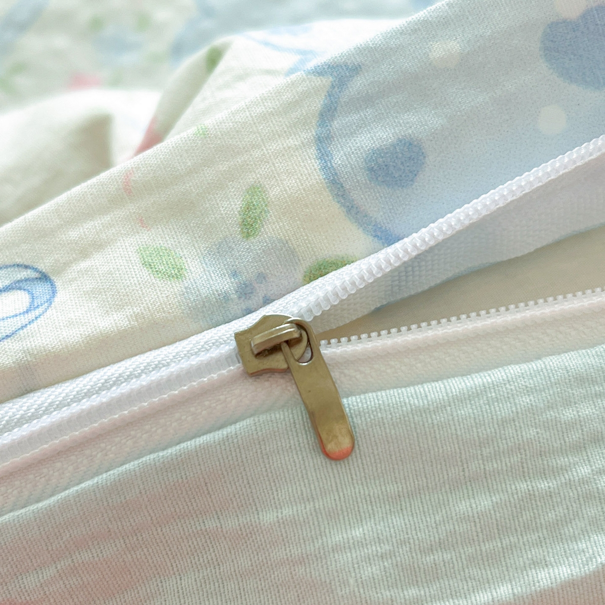 91家纺网 家纺一手货源 找家纺 川悦生活 2026新款云感双层纱木棉四件套 花艺喵喵