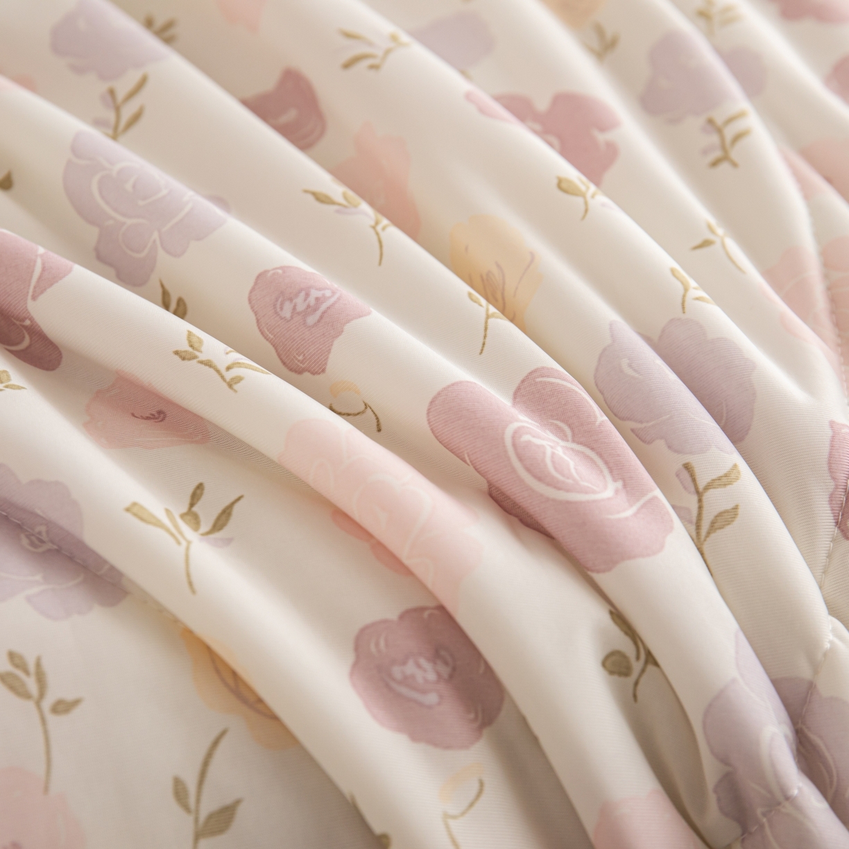 91家纺网 家纺一手货源 找家纺 亿莱鑫 2026新款手包边凉感抗菌夏凉被空调被 浪漫花海-粉