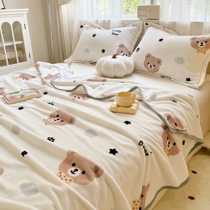 91家纺网 家纺一手货源 找家纺 宅部落 2026新款亲肤舒适牛奶绒印花毛毯毯子300克云貂绒盖毯毯子 熊的脚印