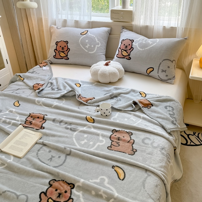 91家纺网 家纺一手货源 找家纺 宅部落 2026新款亲肤舒适牛奶绒印花毛毯毯子300克云貂绒盖毯毯子 卡皮巴拉