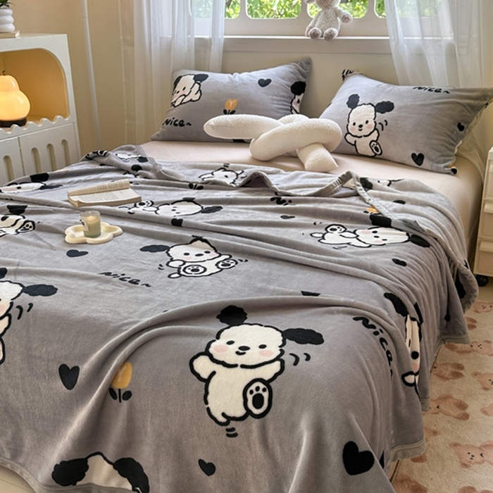 91家纺网 家纺一手货源 找家纺 宅部落 2026新款亲肤舒适牛奶绒印花毛毯毯子300克云貂绒盖毯毯子 快乐小汪汪