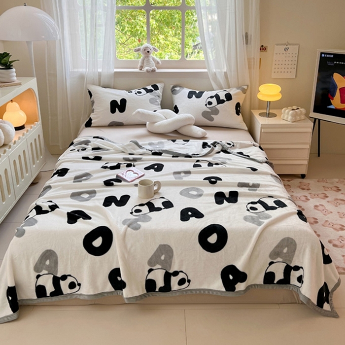 宅部落 2026新款亲肤舒适牛奶绒印花毛毯毯子300克云貂绒盖毯毯子 黑白熊猫