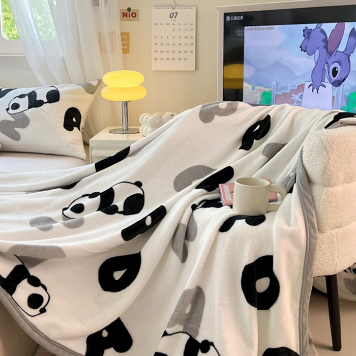 91家纺网 家纺一手货源 找家纺 宅部落 2026新款亲肤舒适牛奶绒印花毛毯毯子300克云貂绒盖毯毯子 黑白熊猫