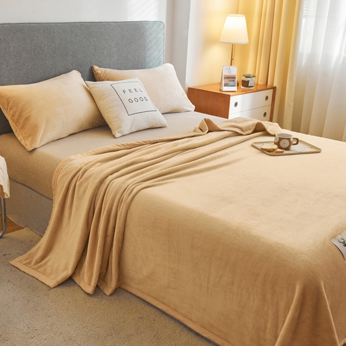 91家纺网 家纺一手货源 找家纺 宅部落 2026新款云貂绒纯色毯子300克毛毯法莱绒盖毯牛奶绒毛毯 驼色