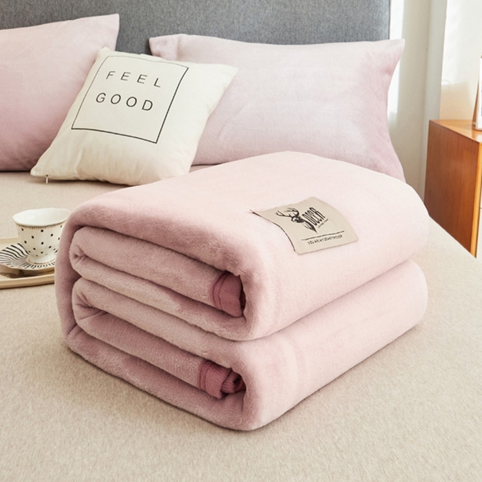 91家纺网 家纺一手货源 找家纺 宅部落 2026新款云貂绒纯色毯子300克毛毯法莱绒盖毯牛奶绒毛毯 浅粉