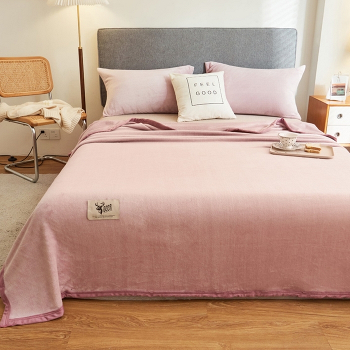 91家纺网 家纺一手货源 找家纺 宅部落 2026新款云貂绒纯色毯子300克毛毯法莱绒盖毯牛奶绒毛毯 浅粉