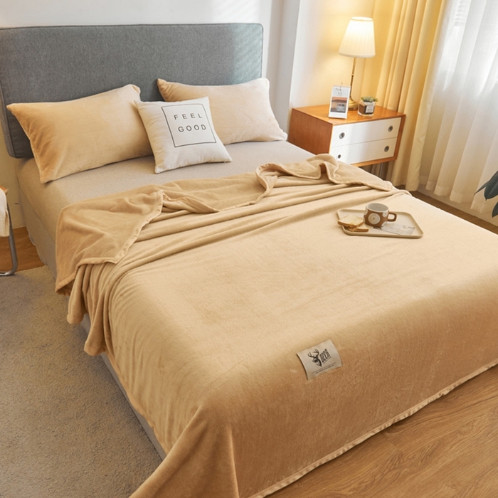 91家纺网 家纺一手货源 找家纺 宅部落 2026新款云貂绒纯色毯子300克毛毯法莱绒盖毯牛奶绒毛毯 驼色