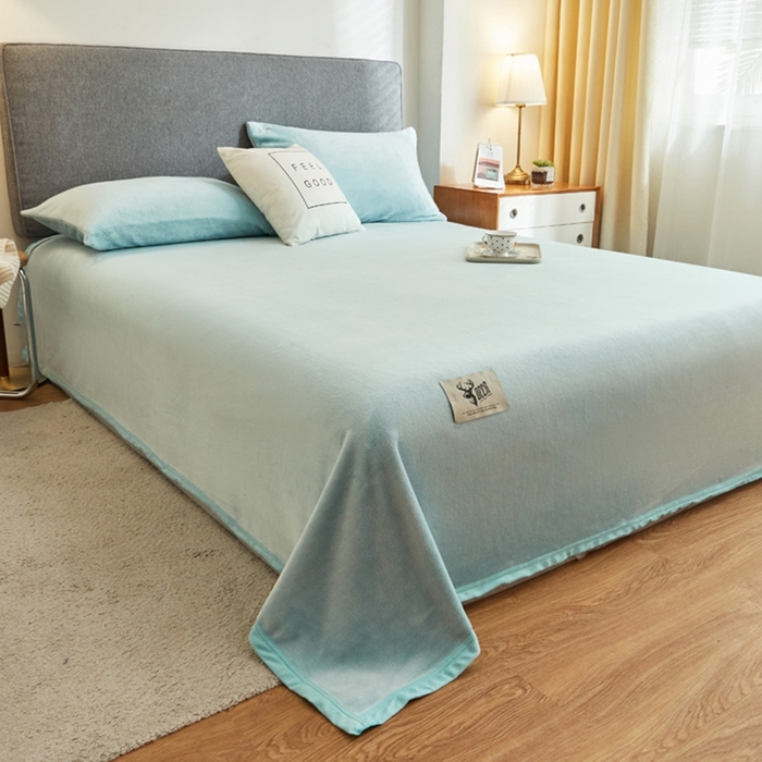 91家纺网 家纺一手货源 找家纺 宅部落 2026新款云貂绒纯色毯子300克毛毯法莱绒盖毯牛奶绒毛毯 淡蓝