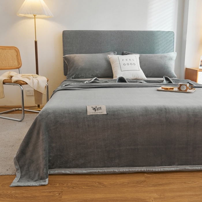 91家纺网 家纺一手货源 找家纺 宅部落 2026新款云貂绒纯色毯子300克毛毯法莱绒盖毯牛奶绒毛毯 深灰