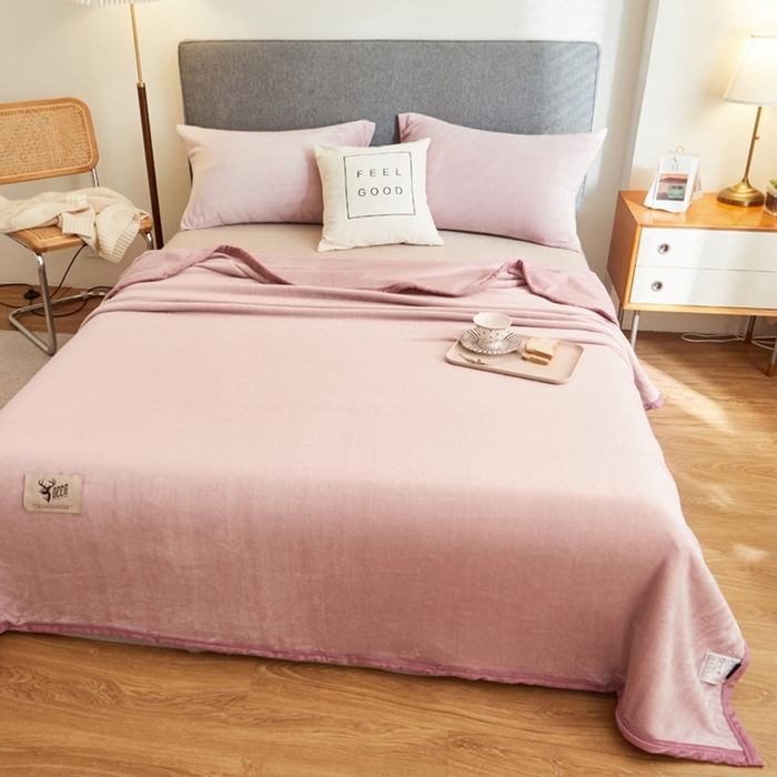 91家纺网 家纺一手货源 找家纺 宅部落 2026新款云貂绒纯色毯子300克毛毯法莱绒盖毯牛奶绒毛毯 浅粉