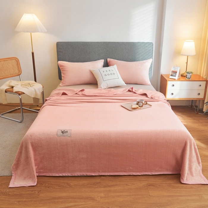 91家纺网 家纺一手货源 找家纺 宅部落 2026新款云貂绒纯色毯子300克毛毯法莱绒盖毯牛奶绒毛毯 深粉