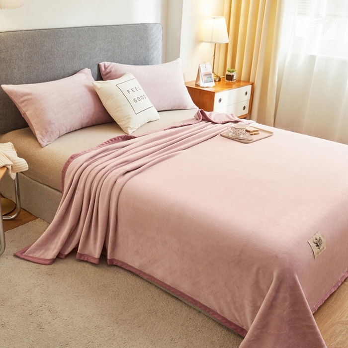 91家纺网 家纺一手货源 找家纺 宅部落 2026新款云貂绒纯色毯子300克毛毯法莱绒盖毯牛奶绒毛毯 浅粉