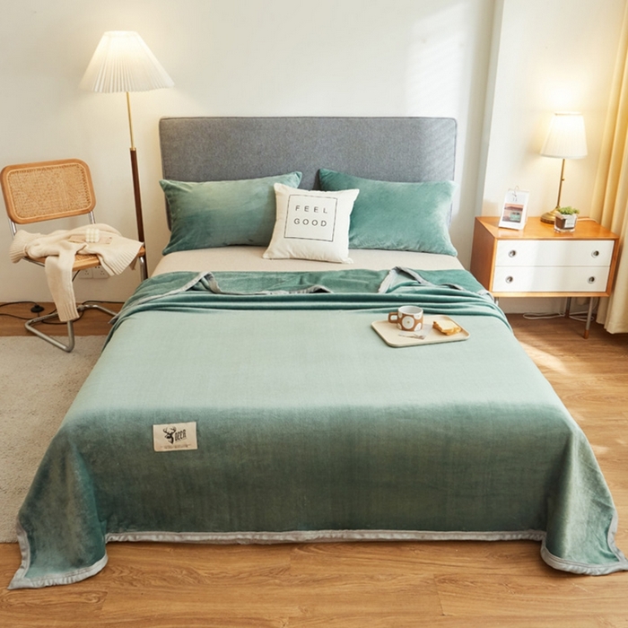 91家纺网 家纺一手货源 找家纺 宅部落 2026新款云貂绒纯色毯子300克毛毯法莱绒盖毯牛奶绒毛毯 墨绿