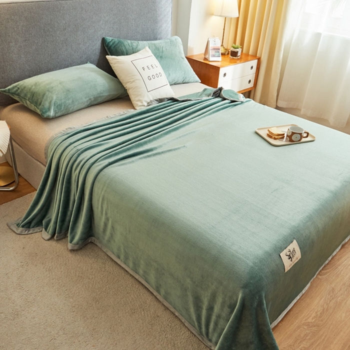 91家纺网 家纺一手货源 找家纺 宅部落 2026新款云貂绒纯色毯子300克毛毯法莱绒盖毯牛奶绒毛毯 墨绿