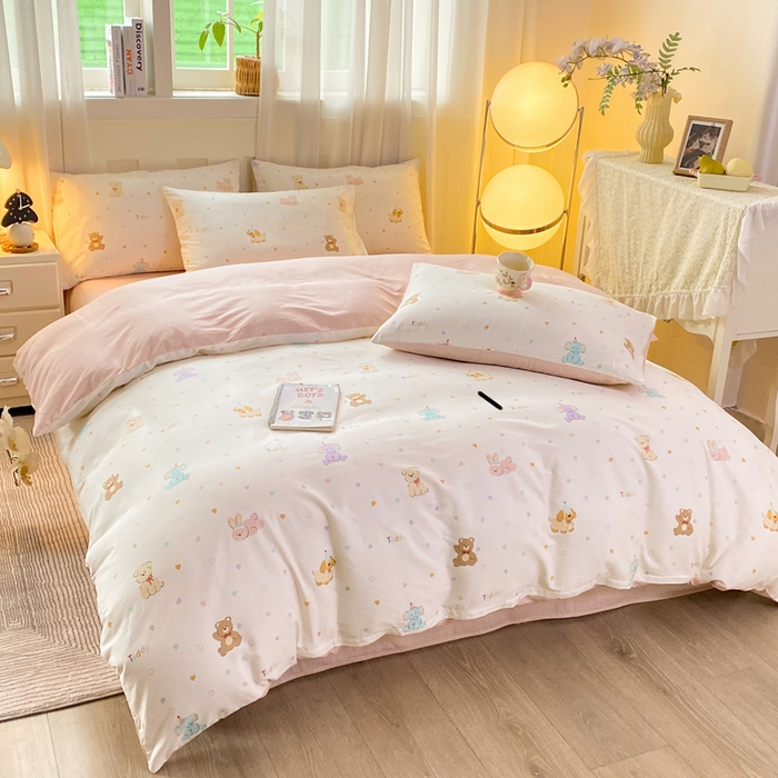 91家纺网 家纺一手货源 找家纺 红日子纺织品 2026春夏新款小清新12868全棉纯棉学生卡通款单被套被套单件 伙伴甜心